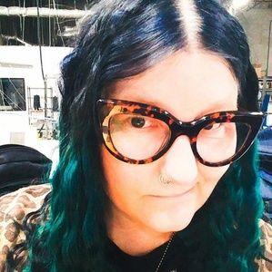 Meet your Posher, Amy